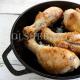 البطاطس مع الدجاج في العجينة في الفرن أفخاذ الدجاج مع البطاطس في المعجنات النفخة